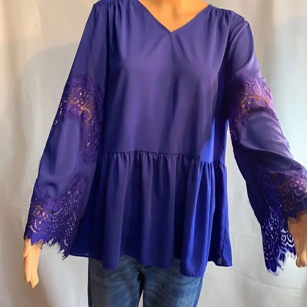Du Jour Blue Lace Sleeve Women’s Blouse Medium